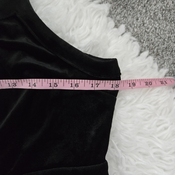 BLANK Black Asymmetrical Velour Jumper Dress. Size Large. New. - Picture 5 of 9
